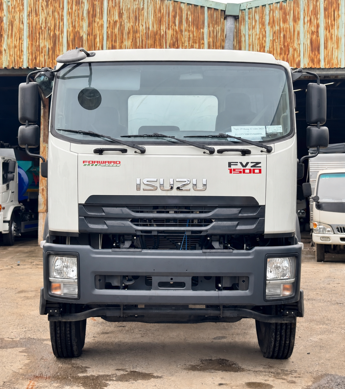 Cabin Isuzu FVZ60TE5 màu trắng đời 2026