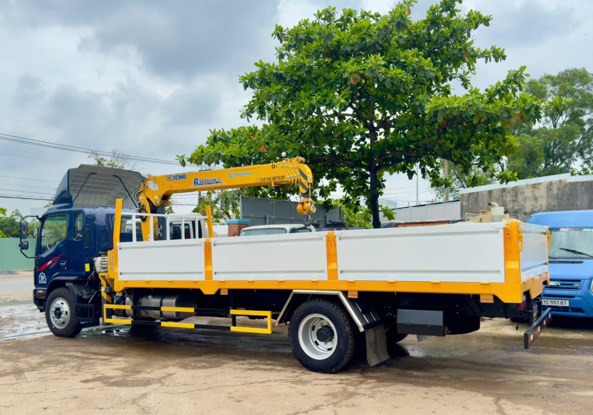 Kích thước xe tải JAC N900 gắn cẩu XCMG 4 tấn