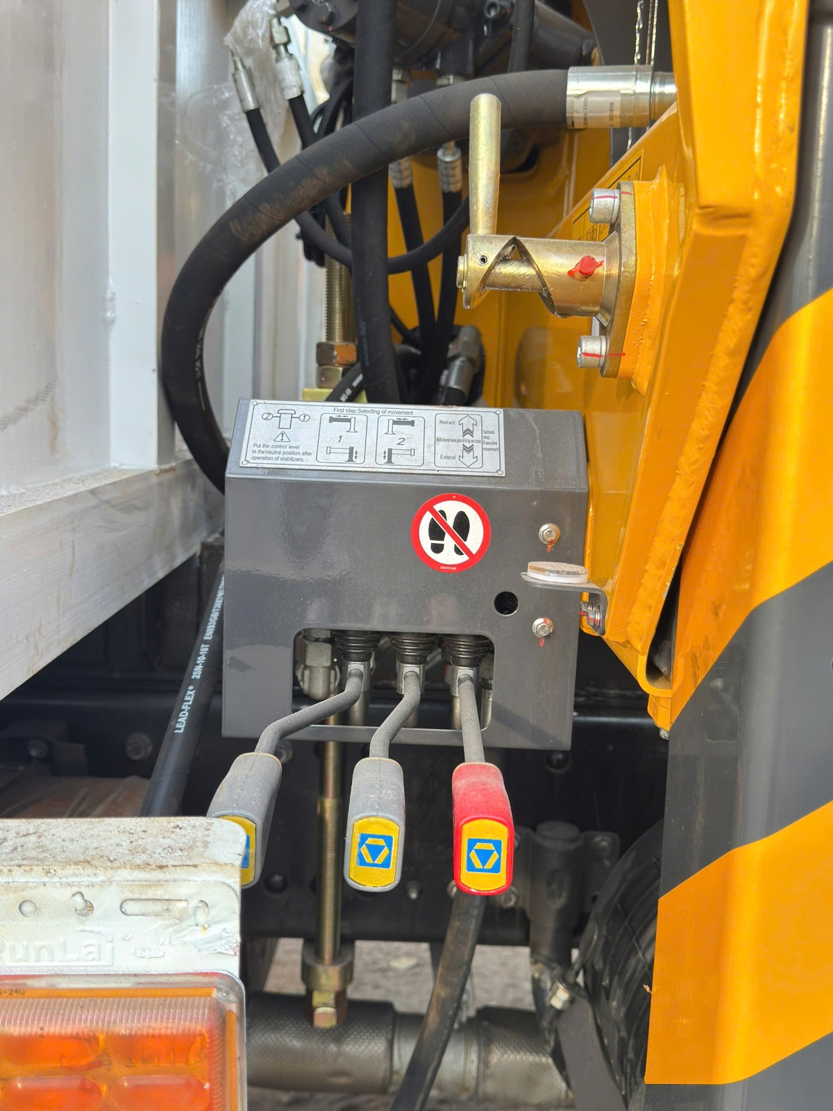 Khả năng nâng hạ của cẩu XCMG 5 tấn 5 khúc
