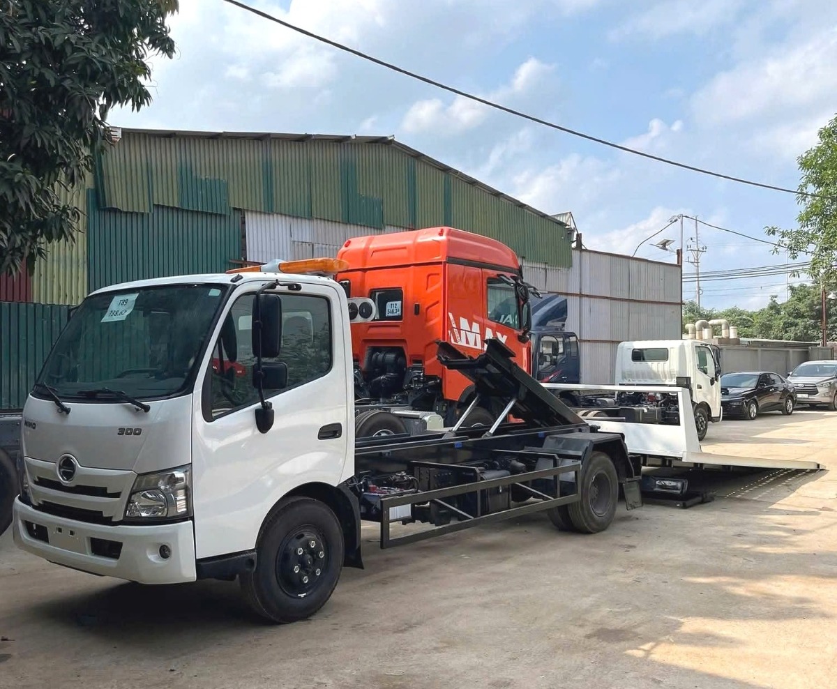 sàn chở xe Hino XZU730L
