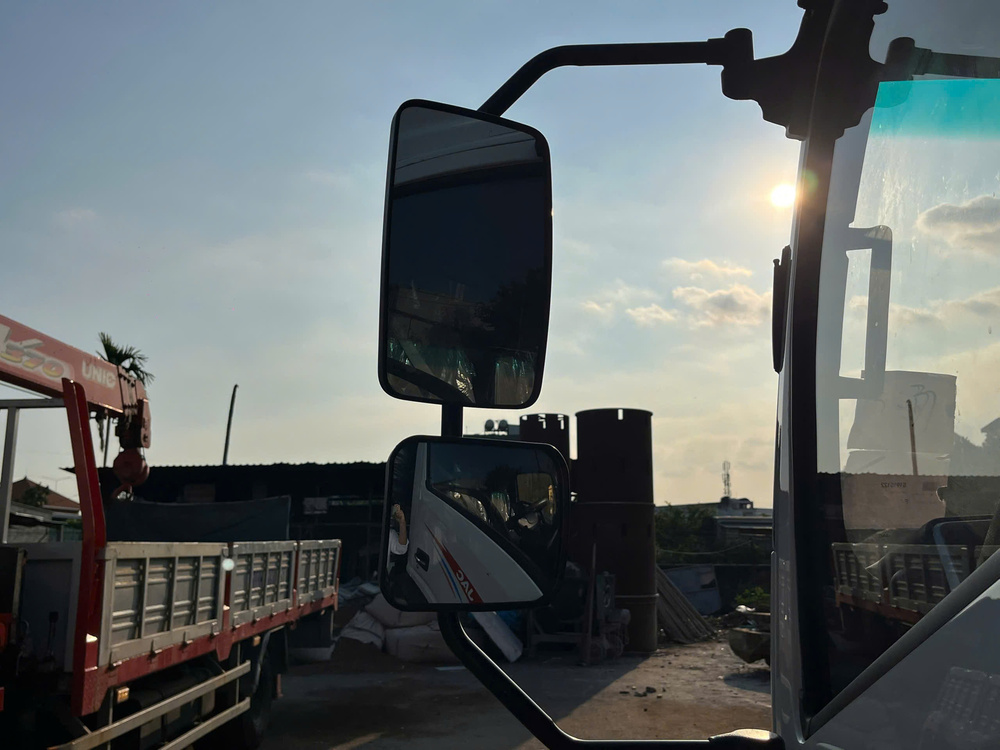 jac-n350sl-thung-mui-bat-3