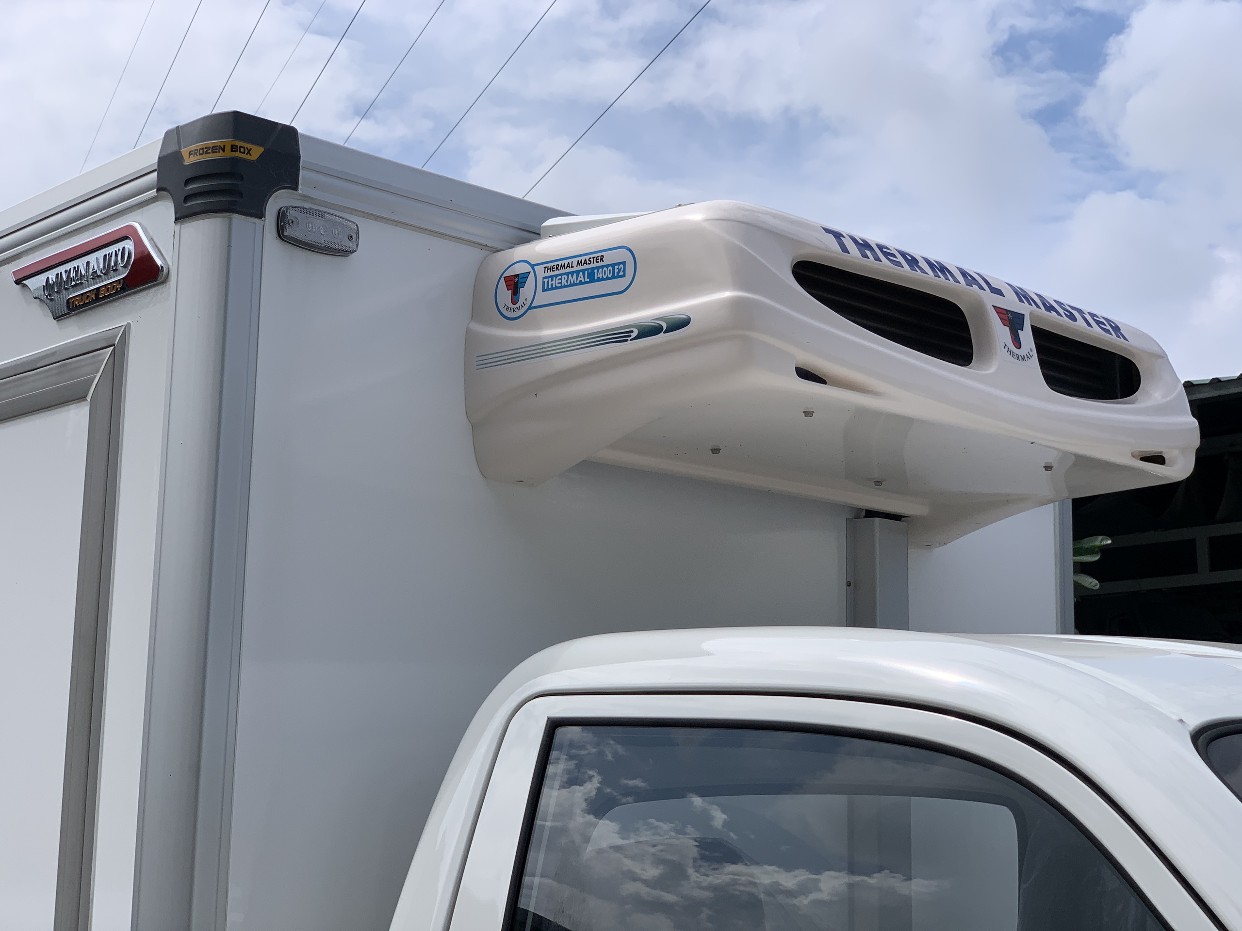 xe-tai-hyundai-h150-thung-dong-lanh-euro-5-3