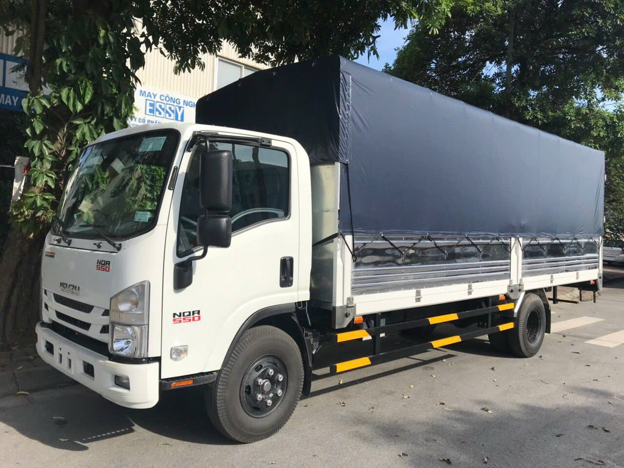 Xe Tải Cũ Qua Sữ Dụng